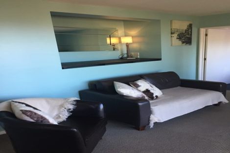 Photo of property in 17 Selleck Street, Mount Pleasant, Christchurch, 8081