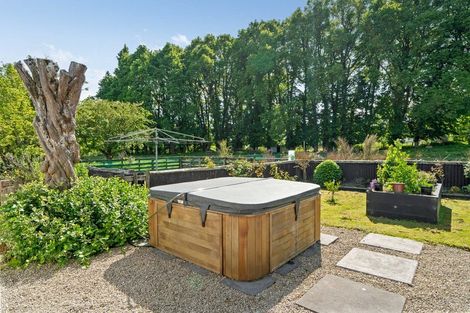 Photo of property in 1033 Masterton Castlepoint Road, Tauweru, Masterton, 5889