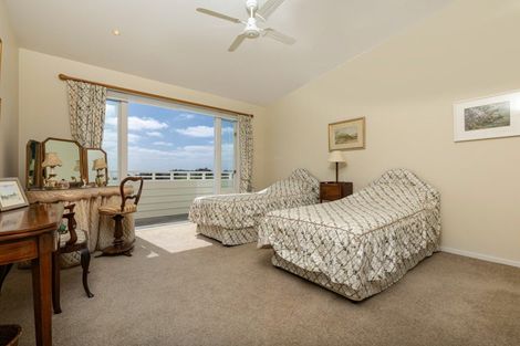 Photo of property in 38 Kaipara View Road, Helensville, 0875