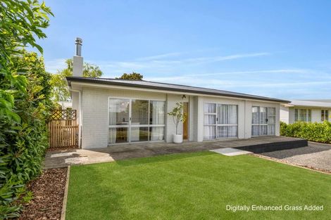 Photo of property in 37 Waterloo Crescent, Hokowhitu, Palmerston North, 4410