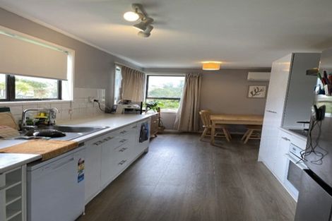 Photo of property in 94 Lancaster Road, Beach Haven, Auckland, 0626