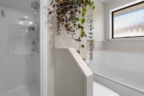 Photo of property in 21 James Cook Drive, Welcome Bay, Tauranga, 3112