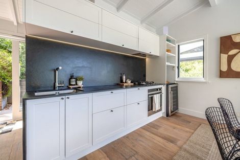 Photo of property in 31 Miro Road, Palm Beach, Waiheke Island, 1081