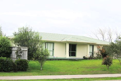 Photo of property in 53 Cabeleigh Drive, Helensville, 0800