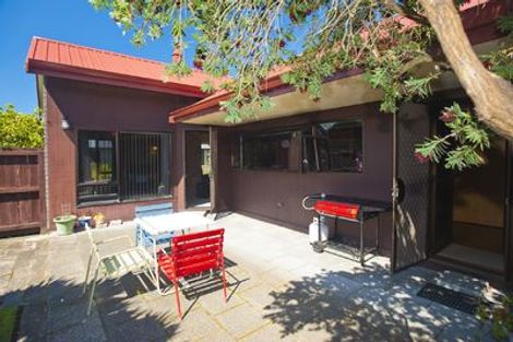 Photo of property in 300 Kahutia Street, Gisborne, 4010