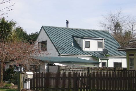 Photo of property in 30 Chapman Place, Fairy Springs, Rotorua, 3015