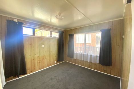 Photo of property in 14 Woodman Place, West Harbour, Auckland, 0618