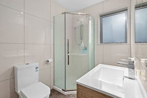 Photo of property in 102b San Marino Drive West, Henderson, Auckland, 0612