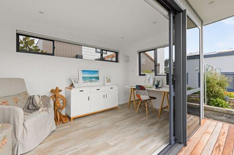 Photo of property in 34 The Esplanade, Westshore, Napier, 4110