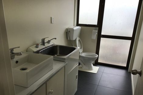 Photo of property in 17 Third Avenue, Avenues, Whangarei, 0110