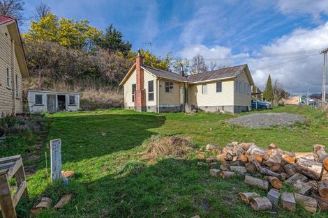 Photo of property in 140/142 Hautapu Street, Taihape, 4720