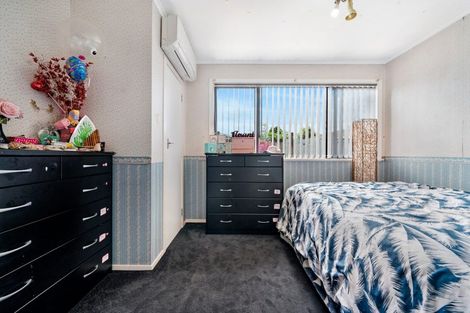 Photo of property in 92 Harrington Road, Henderson, Auckland, 0610