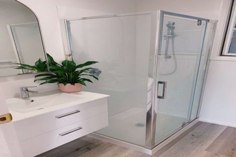 Photo of property in 31 Torino Street, Point England, Auckland, 1072