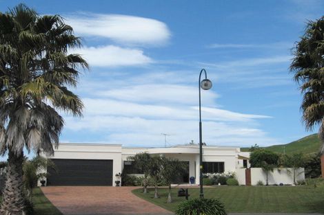 Photo of property in 32 Ocean Park, Wainui, Gisborne, 4010