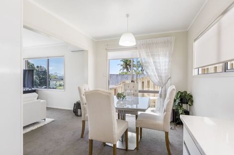 Photo of property in 1/14 Beechwood Road, Rothesay Bay, Auckland, 0630