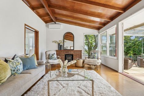 Photo of property in 54 Taylor Road, Mangere Bridge, Auckland, 2022