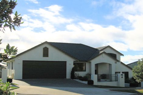 Photo of property in 4 Millennium Hill, Paraparaumu, 5032