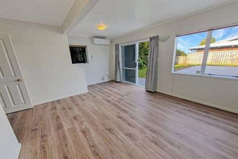 Photo of property in 112a Tiroroa Avenue, Te Atatu South, Auckland, 0610
