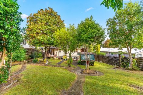 Photo of property in 15 Rosecamp Road, Beach Haven, Auckland, 0626