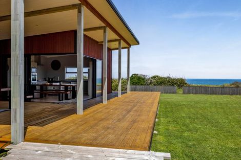 Photo of property in 284 Tai Road, Opunake, 4681