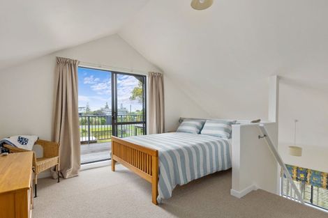 Photo of property in 22 Pinedale Crescent, Riversdale Beach, Masterton, 5872