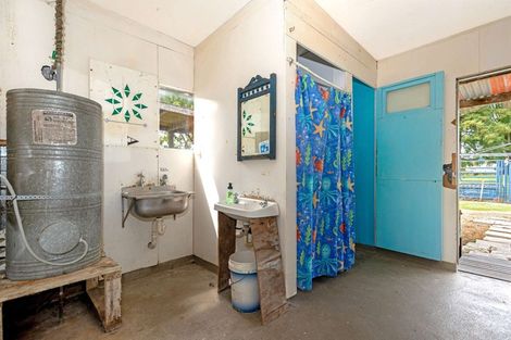 Photo of property in 10 Kipling Road, Te Karaka, 4022