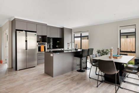 Photo of property in 81 Pakanga Grove, Pyes Pa, Tauranga, 3112