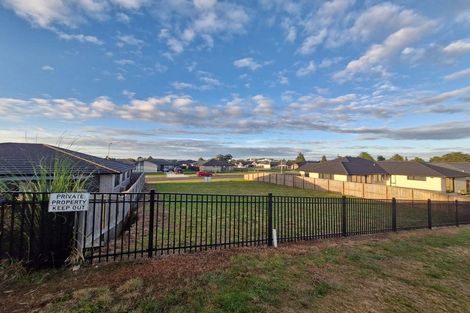 Photo of property in 63 Murray Ward Drive, Te Kauwhata, 3710