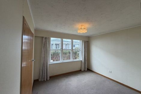 Photo of property in 25 Margan Avenue, New Lynn, Auckland, 0600
