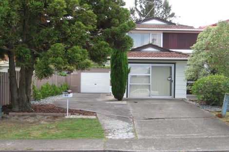 Photo of property in 1/5 Lambrown Drive, Totara Vale, Auckland, 0629