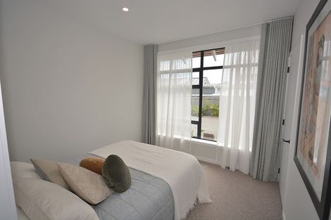 Photo of property in 33 Rauparaha Street, Waikanae Beach, Waikanae, 5036