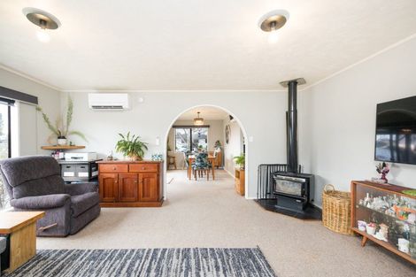Photo of property in 5 Cedar Grove, Highbury, Palmerston North, 4412