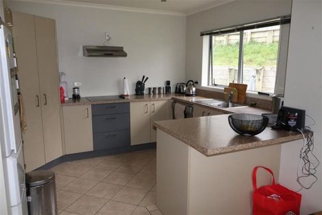 Photo of property in 5 Swain Grove, Riverstone Terraces, Upper Hutt, 5018