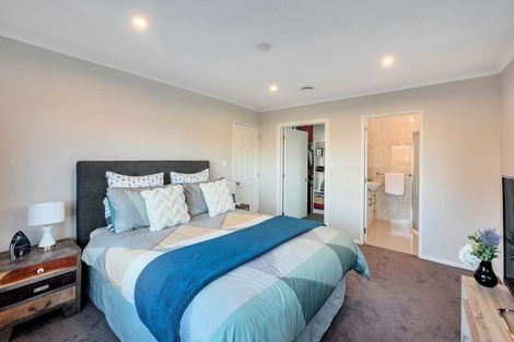 Photo of property in 23f Kamara Road, Glen Eden, Auckland, 0602