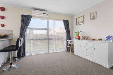 Photo of property in 21 Penney Green, Nawton, Hamilton, 3200