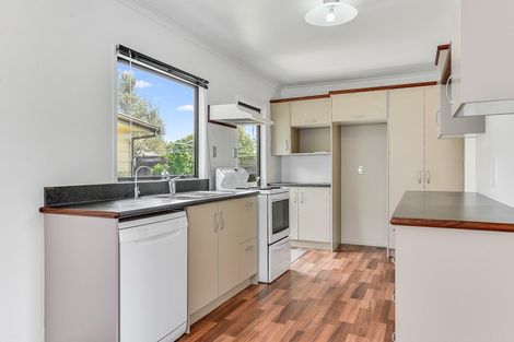 Photo of property in 11 Caulfield Green, Nawton, Hamilton, 3200