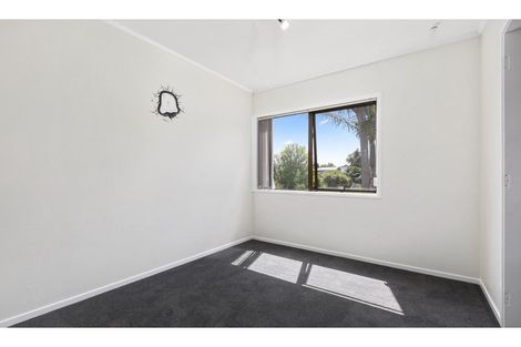 Photo of property in 1/20 Halder Place, Torbay, Auckland, 0632
