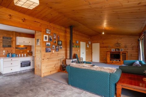 Photo of property in 17 Beach Place, Havelock, 7100