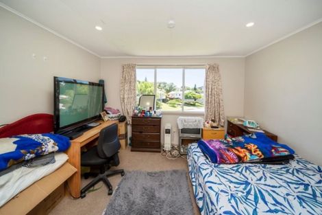 Photo of property in 25 Tavistock Street, Westown, New Plymouth, 4310