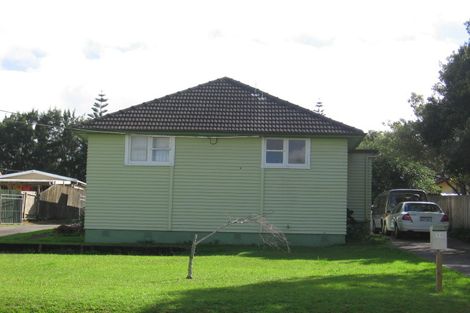 Photo of property in 2/18 Tahi Terrace, Glen Eden, Auckland, 0602