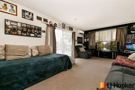 Photo of property in 25 Astor Place, Manurewa, Auckland, 2102