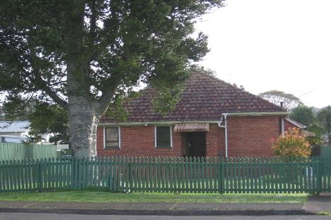 Photo of property in 18 Churchill Street, Kensington, Whangarei, 0112