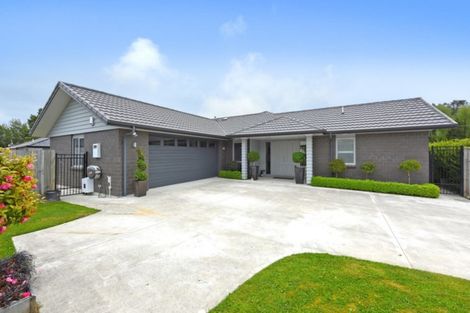 Photo of property in 10a Sunstone Crescent, Brown Owl, Upper Hutt, 5018
