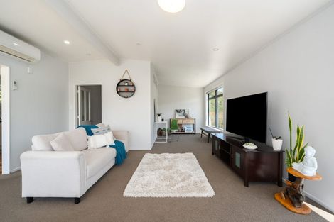 Photo of property in 12a Silverbirch Grove, Churton Park, Wellington, 6037