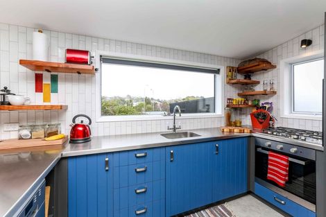 Photo of property in 12 Ngaio Street, Strandon, New Plymouth, 4312