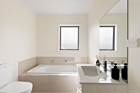 Photo of property in 2/7 Vialou Street, Hamilton Central, Hamilton, 3204