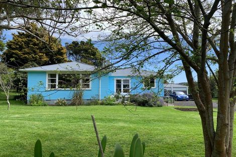 Photo of property in 3205 South Head Road, South Head, Helensville, 0874