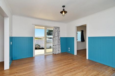 Photo of property in 19 South Crescent, Amberley, 7481