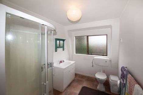 Photo of property in 62 Churton Drive, Churton Park, Wellington, 6037