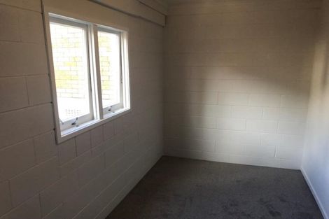 Photo of property in 2/45 East Coast Road, Milford, Auckland, 0620